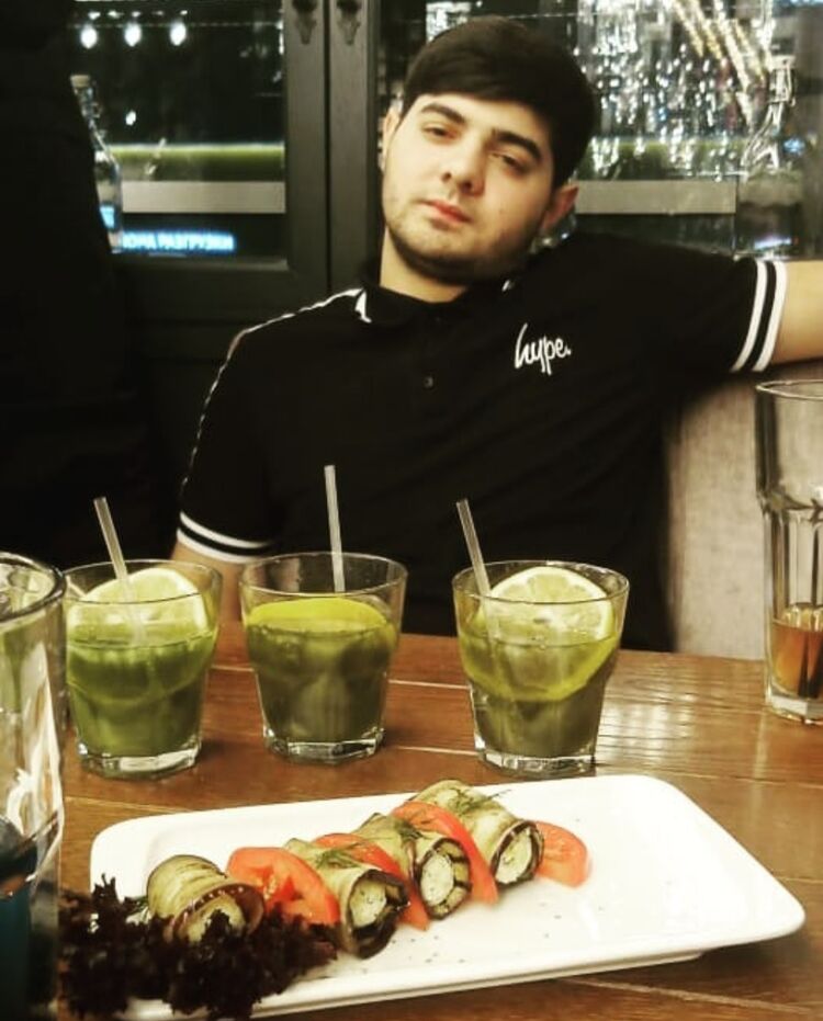  27038673  , 26 ,    -