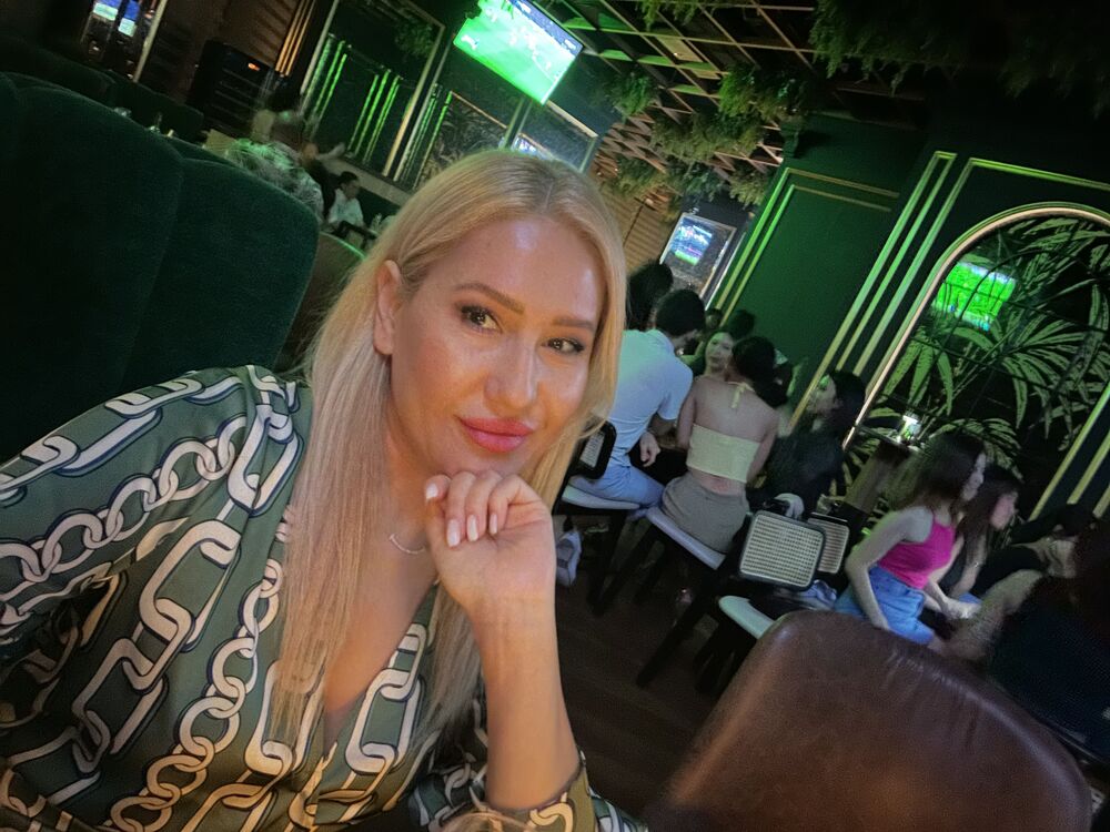  36880853  Elya, 48 ,    