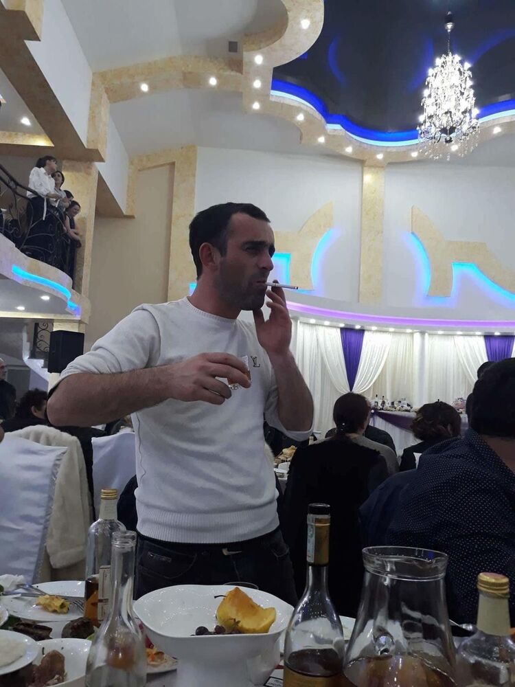  16132473  Irakli, 40 ,    