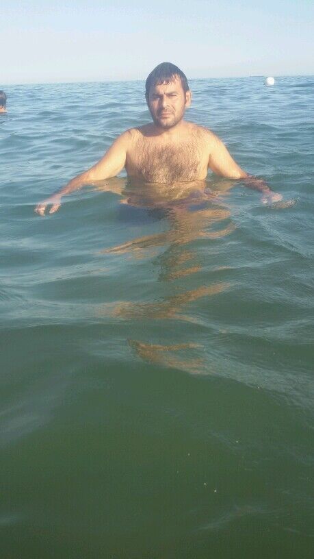  6681393  Fikret, 49 ,    