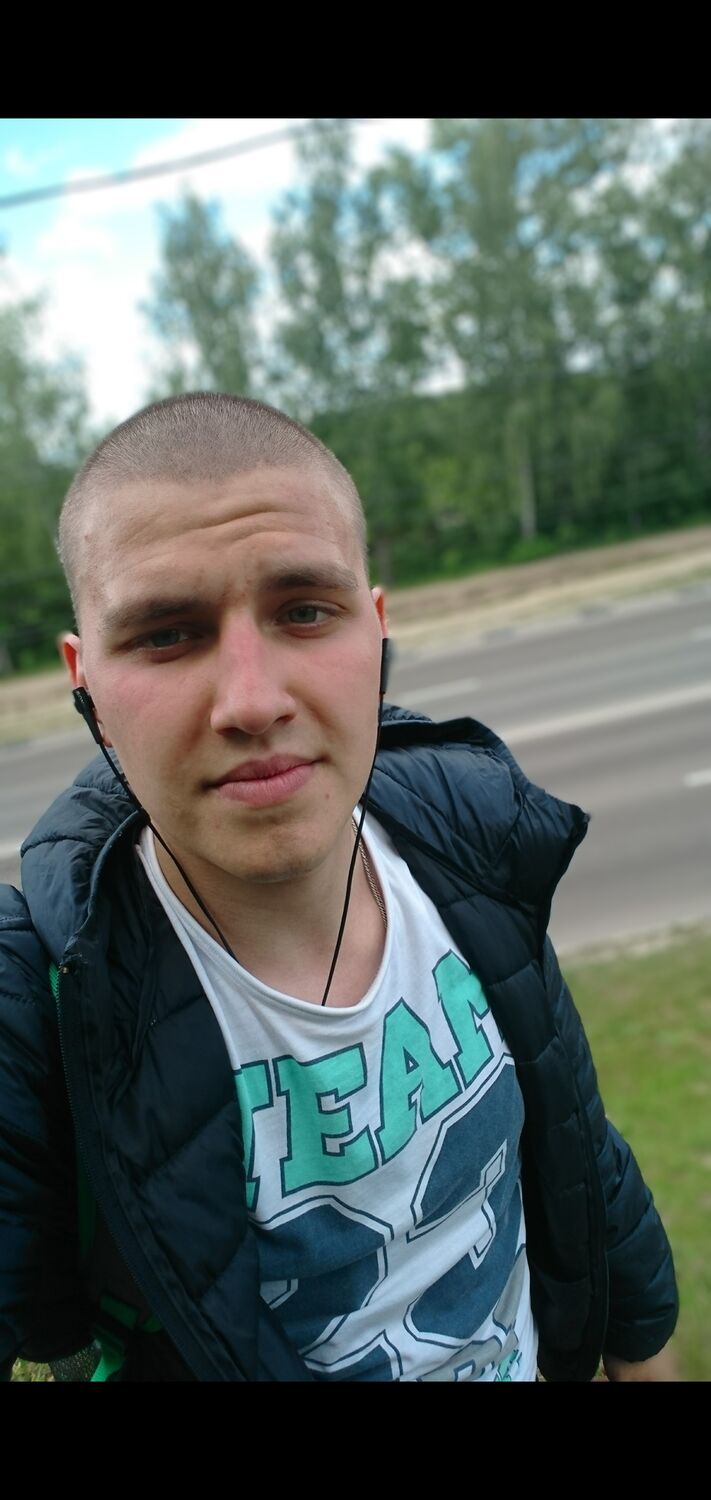  34819363  Mikhail, 30 ,    