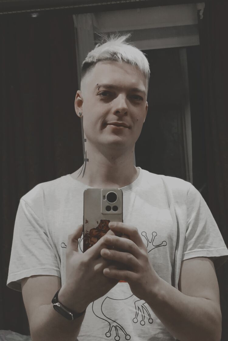  40084813  , 35 ,    -