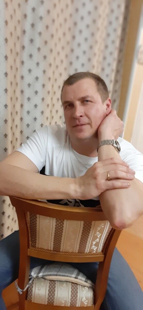  ,   Andrej, 49 ,   ,   , c 