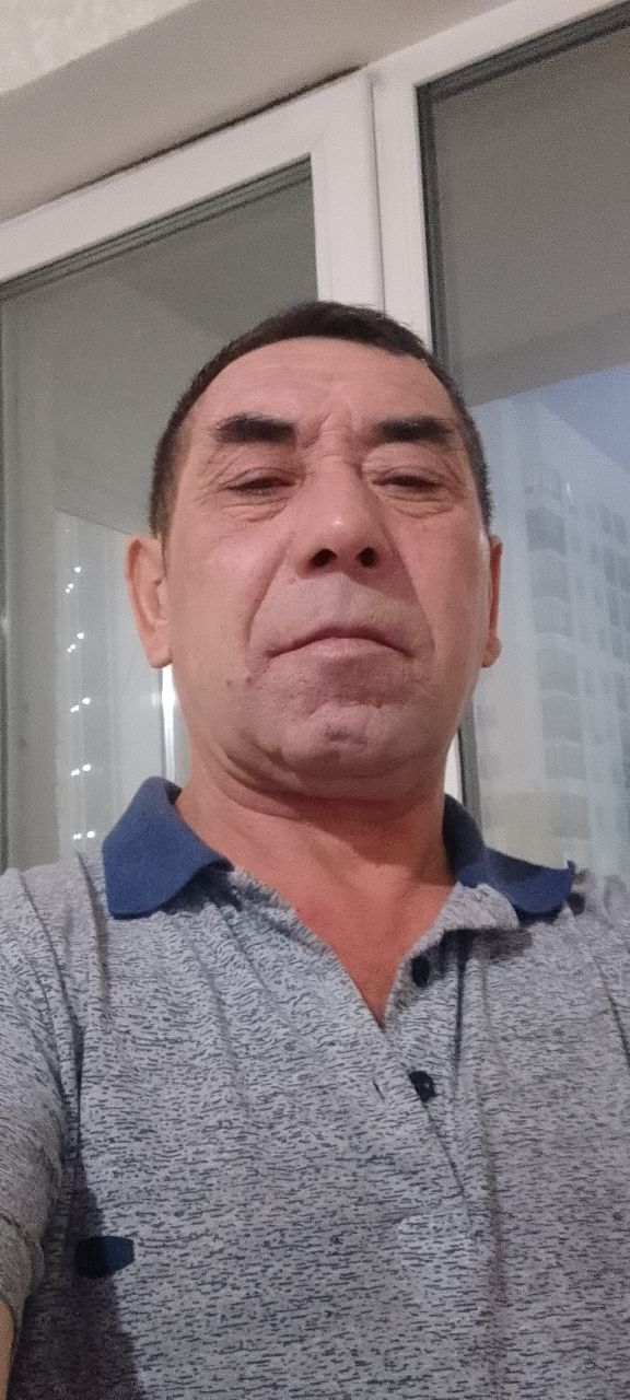  44573863  , 51 ,    