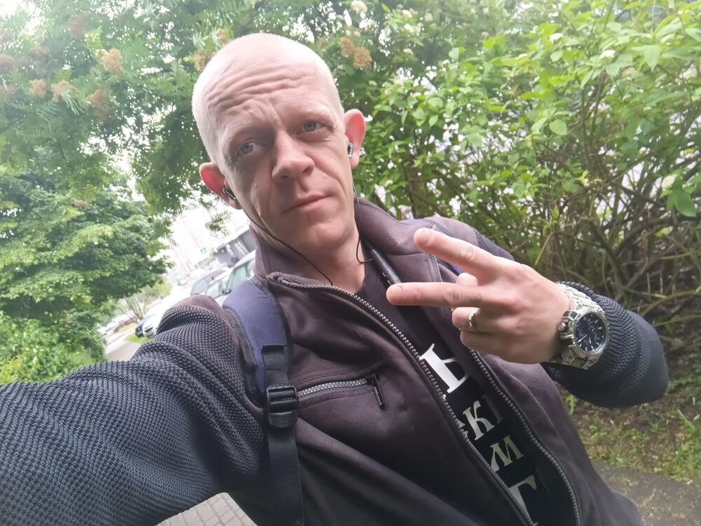  51794763  Nikolai, 35 ,    