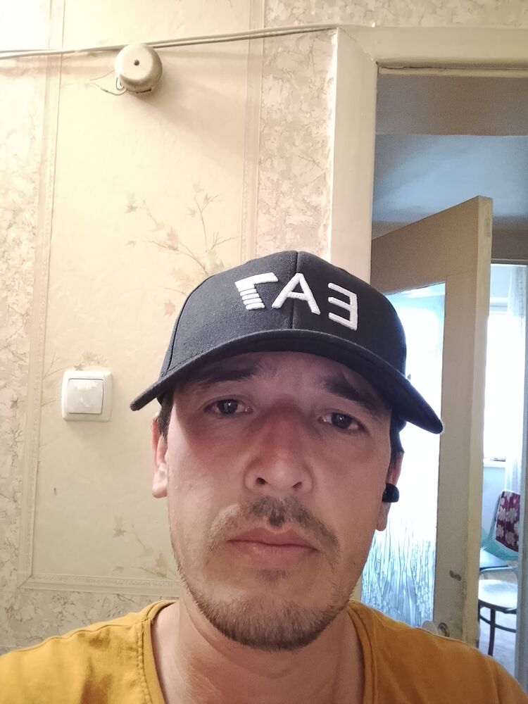  ,   Kamoldin, 26 ,   ,   