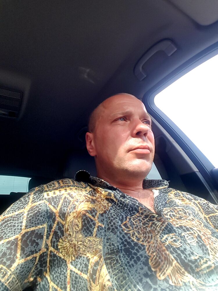  ,   Piotr, 45 ,  