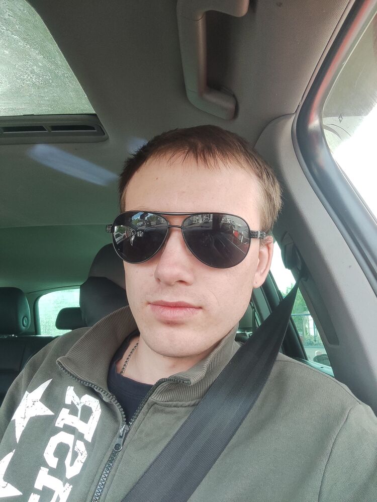  39048563  , 27 ,    