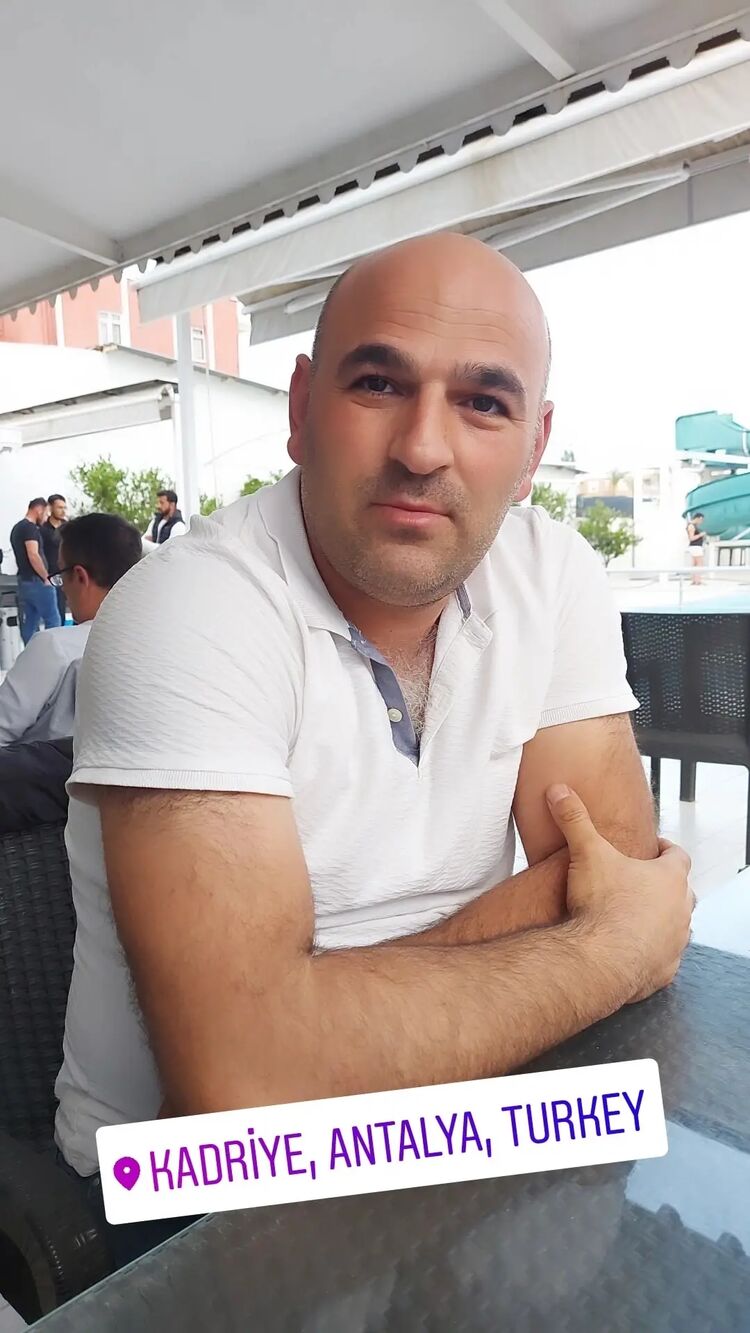  34204163  Adil, 40 ,    