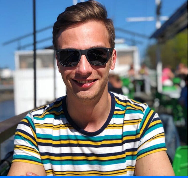  26206553  Hayk, 33 ,    