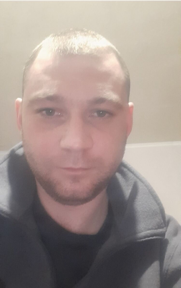  46274543  , 27 ,    