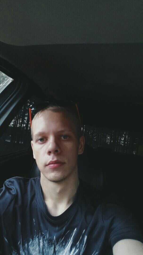  37978663  Alexander, 30 ,    