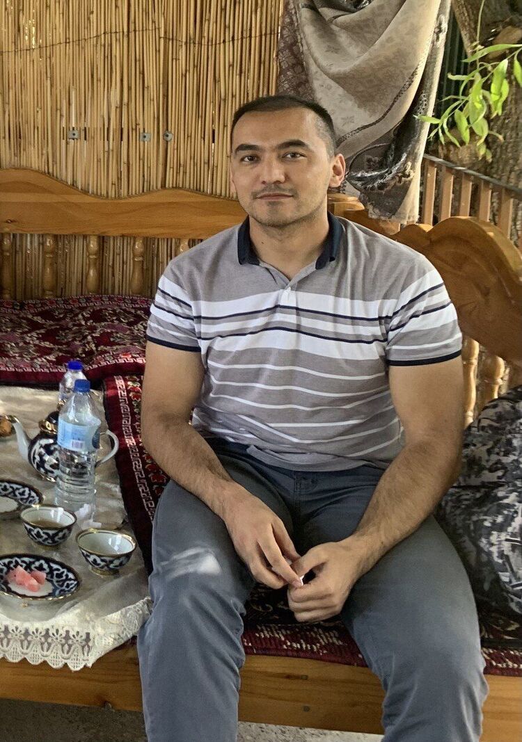  42189133  Iskan, 38 ,    