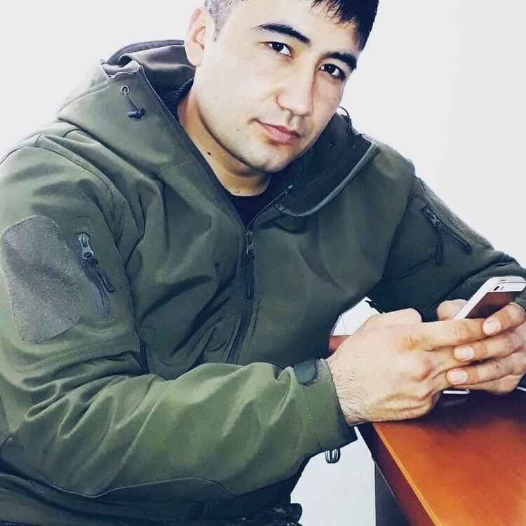  ,   Amir, 35 ,   ,   , c 