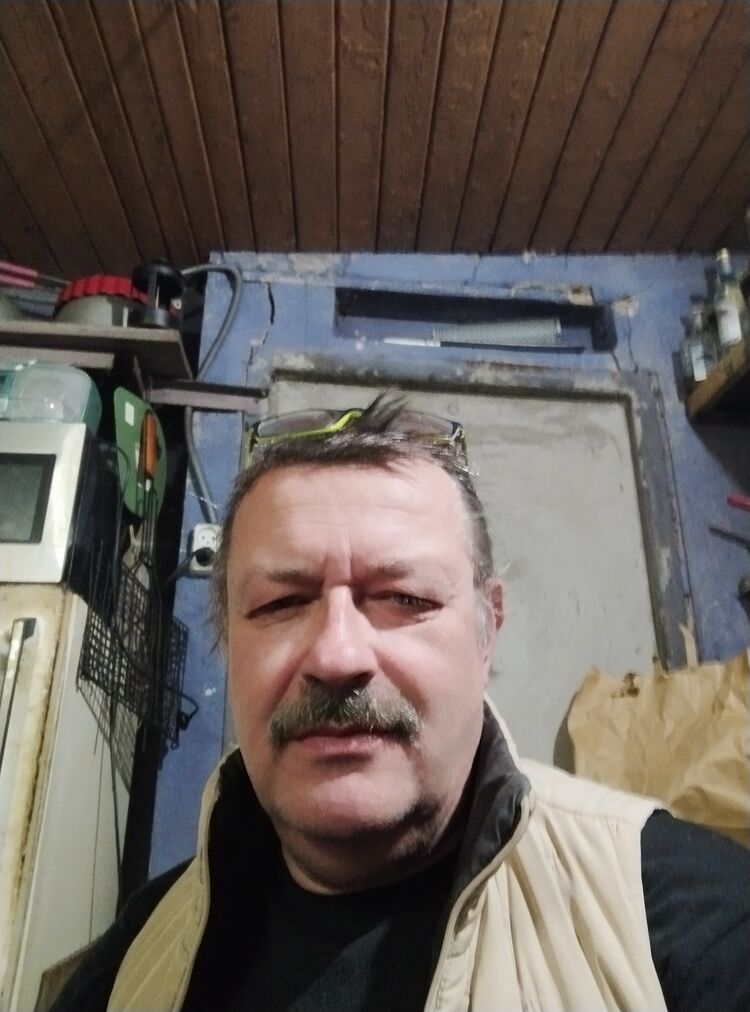  31447673  , 56 ,    
