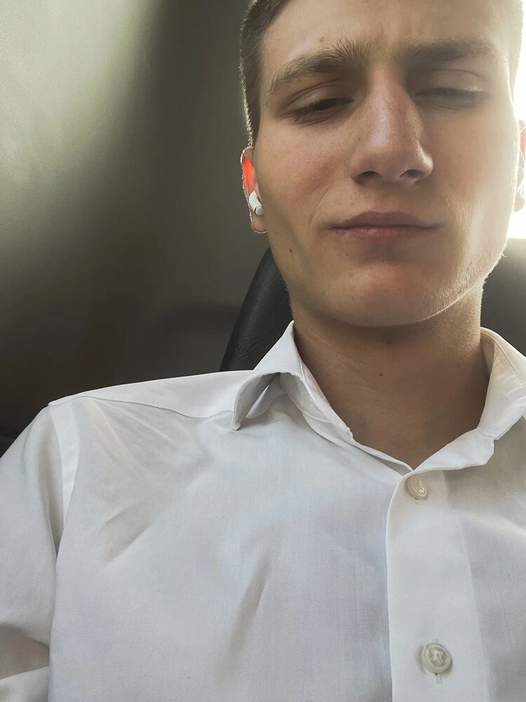  48787543  , 21 ,    