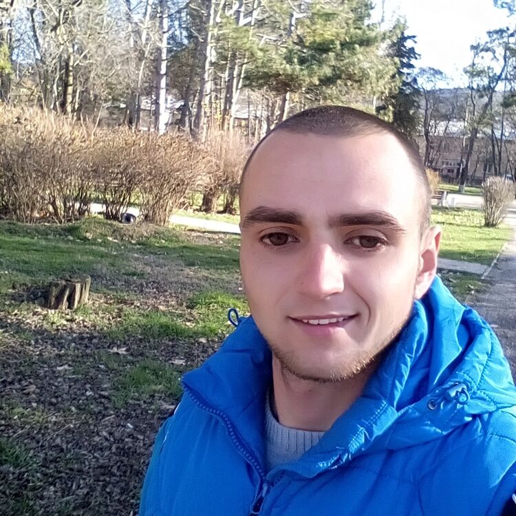  ,   Maksim, 28 ,   