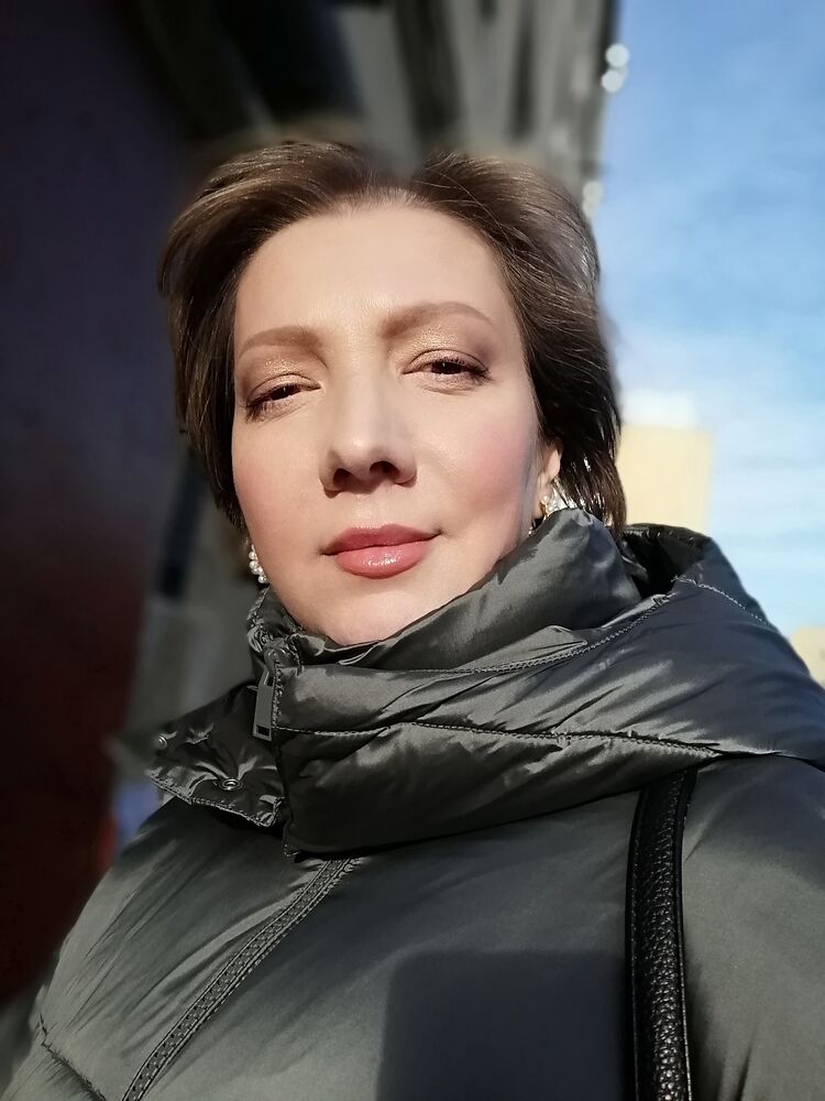  32048323  , 42 ,    -