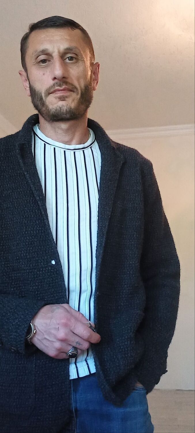  ,   Nikoloz, 46 ,   ,   