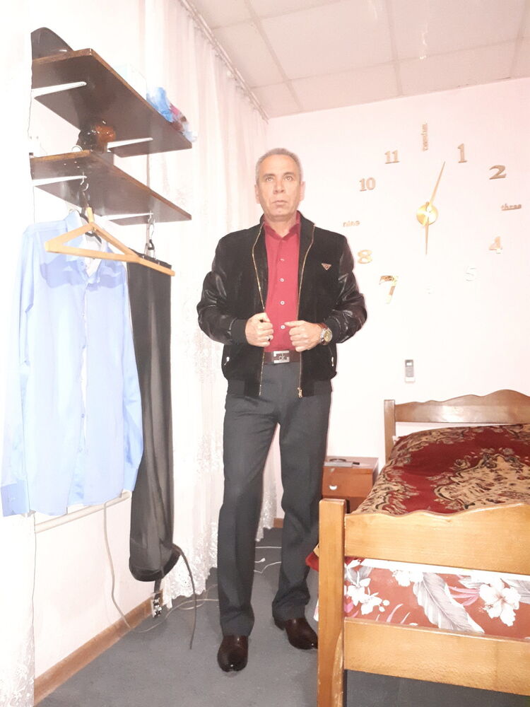  ,   Calavat, 59 ,   