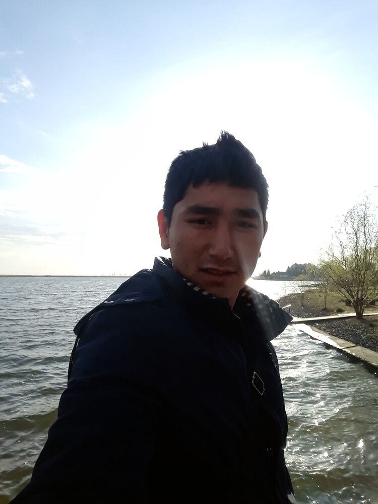  15756263  Fahriddin, 31 ,    