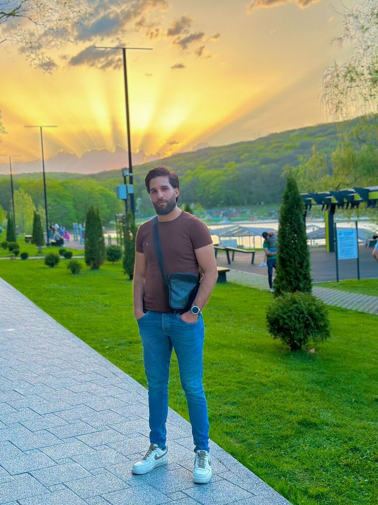  ,   Ayoub, 25 ,   ,   