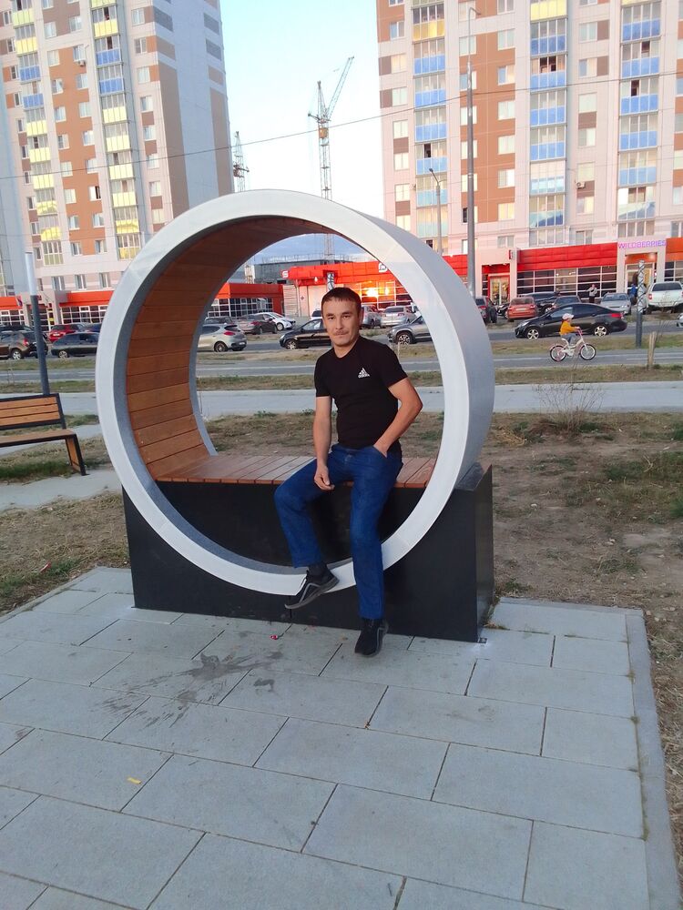  37456423  , 34 ,    -