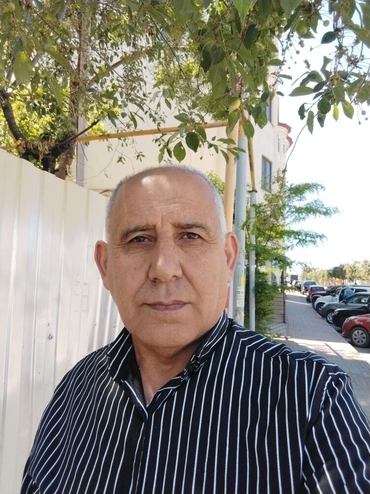  30520493  Shamil, 61 ,    