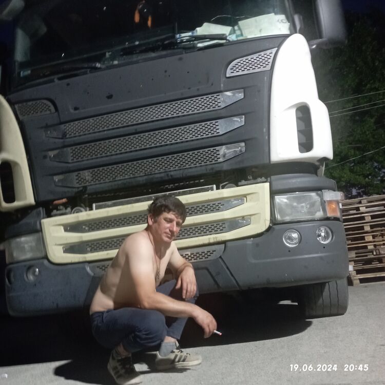  44247373  , 49 ,    