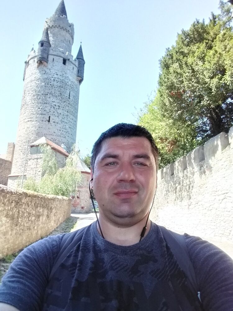  18126063  Davydov, 45 ,    