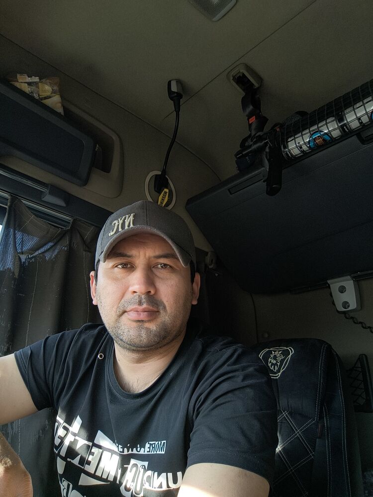  49946033  , 33 ,    