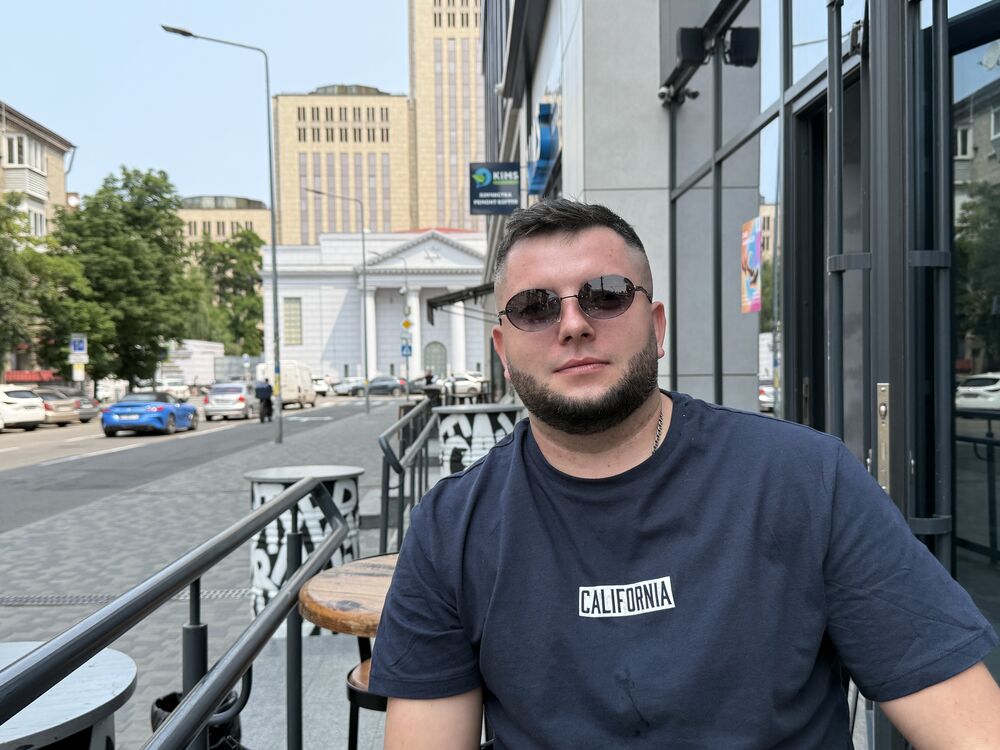  53742173  Sergey, 30 ,    Praha