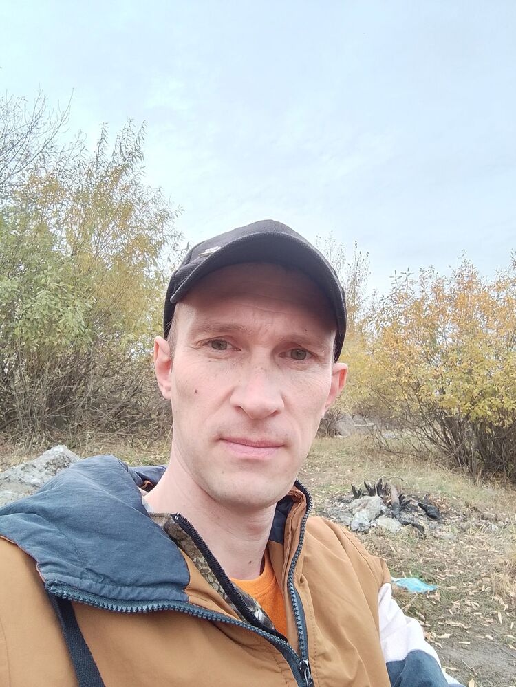  44136083  , 42 ,    