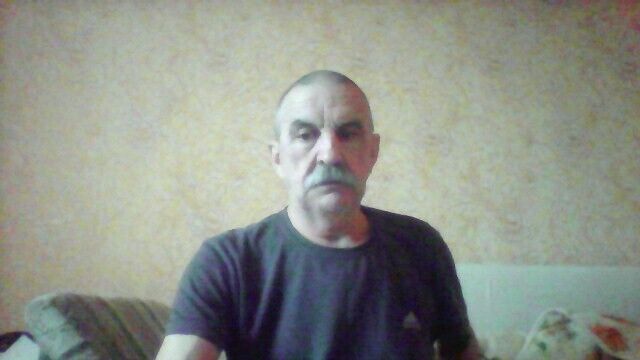  40487083  , 52 ,    