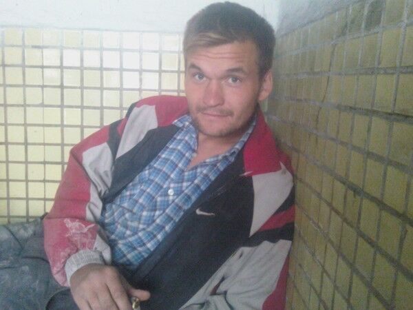  ,   Dima, 41 ,   
