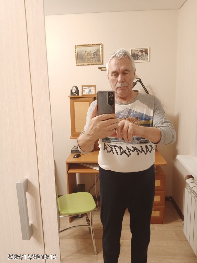  48577333  , 75 ,    