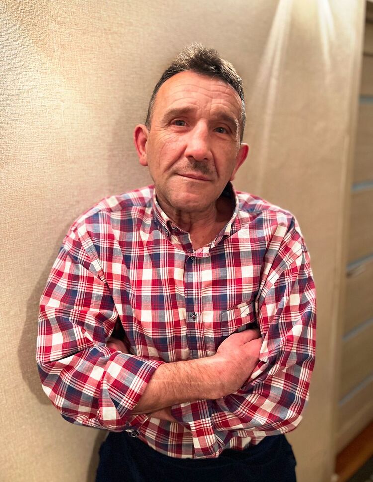  50577133  Mikhail, 65 ,    