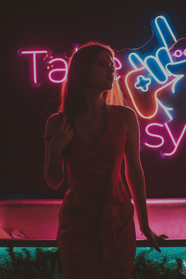  ,   Daria, 22 ,   ,   , c , 
