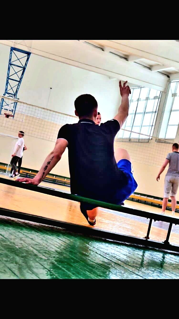  28425813  , 26 ,    -