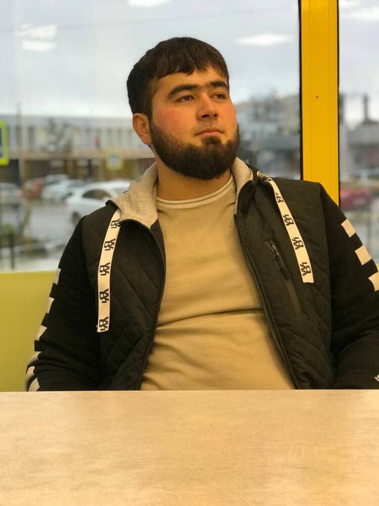  ,   Ali, 24 ,   ,   