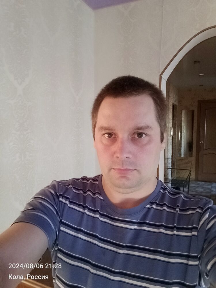 52976643  Roman, 36 ,    