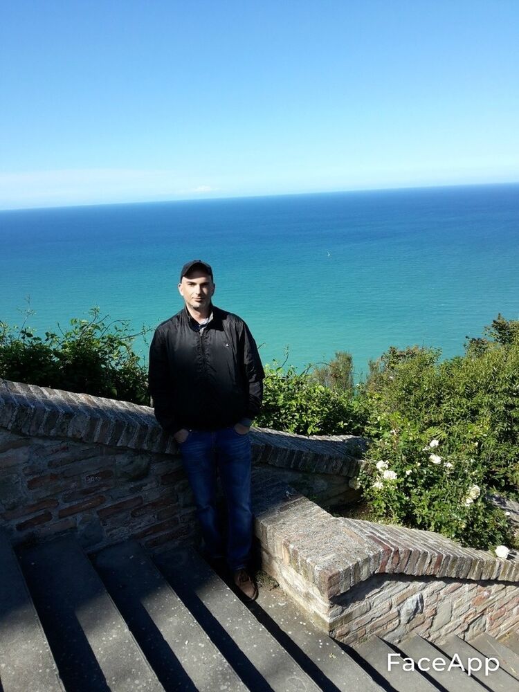  19774743  Mauro, 39 ,    