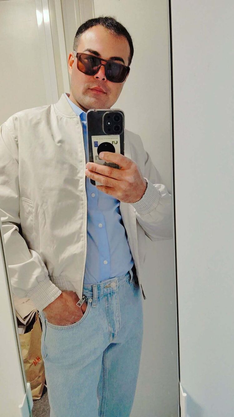  51526283  Aziz, 36 ,    
