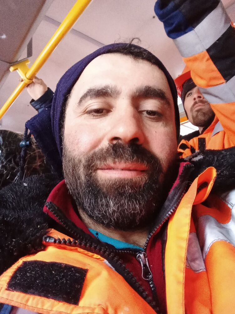  42304993  Zafer guller, 37 ,    