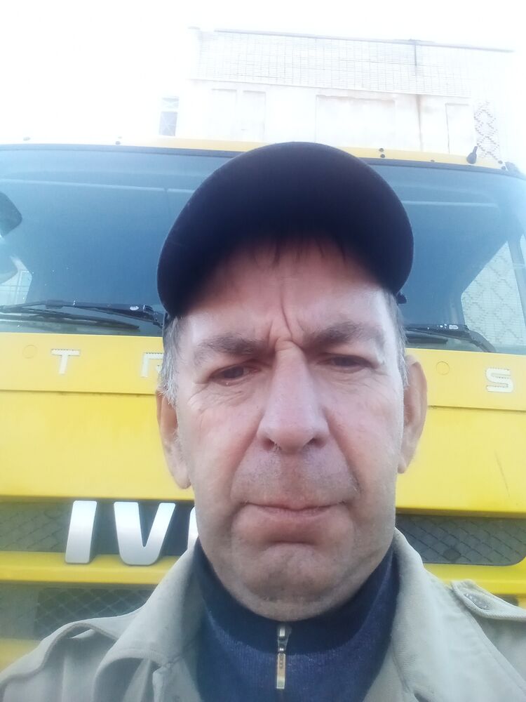  ,   Viktor, 58 ,   ,   