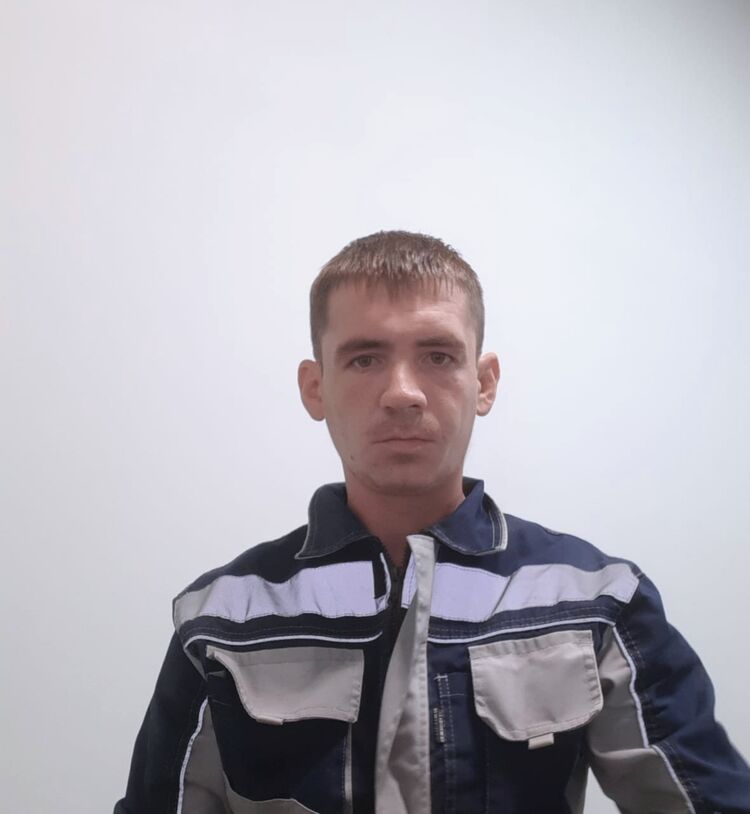  ,   Igor, 33 ,   c 