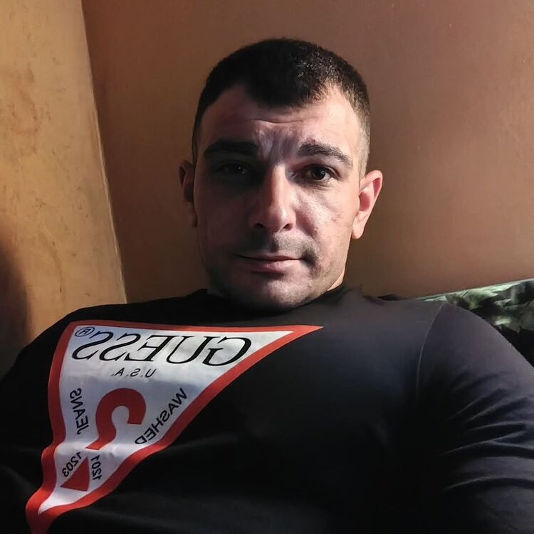  54449363  Marek, 32 ,    