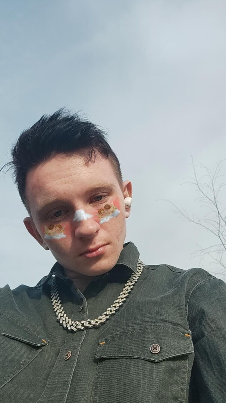  23759833  Vlad, 26 ,    