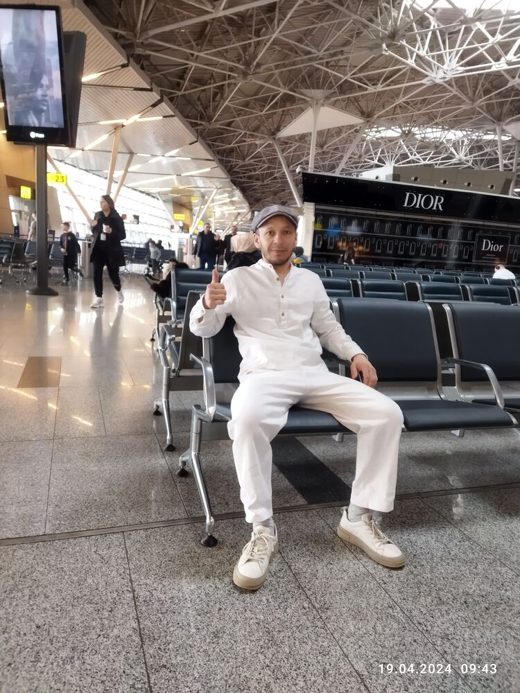  ,   Shuxrat, 34 ,   ,   