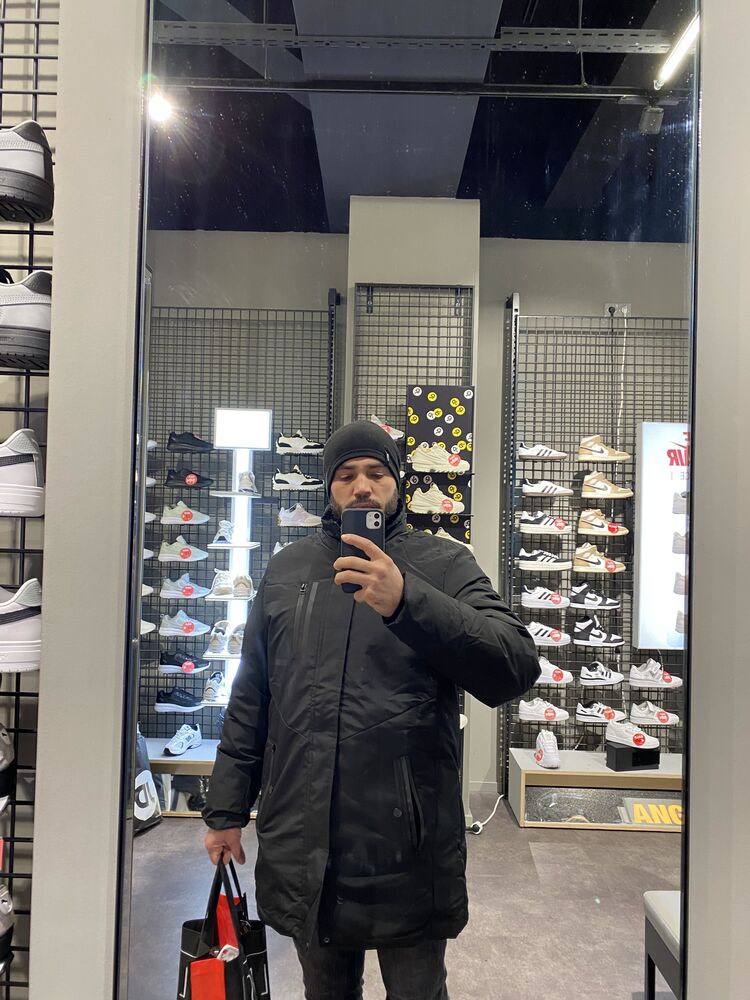  40564003  Hasan, 25 ,    